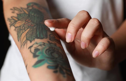 Las 15 mejores cremas para curar tatuajes. Comparativa